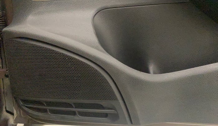 2017 Volkswagen Ameo HIGHLINE PLUS 1.5L AT 16 ALLOY, Diesel, Automatic, 1,02,724 km, Speaker