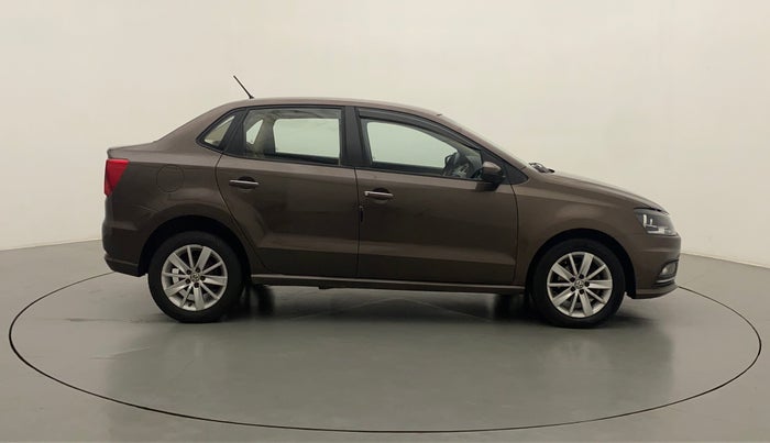 2017 Volkswagen Ameo HIGHLINE PLUS 1.5L AT 16 ALLOY, Diesel, Automatic, 1,02,724 km, Right Side