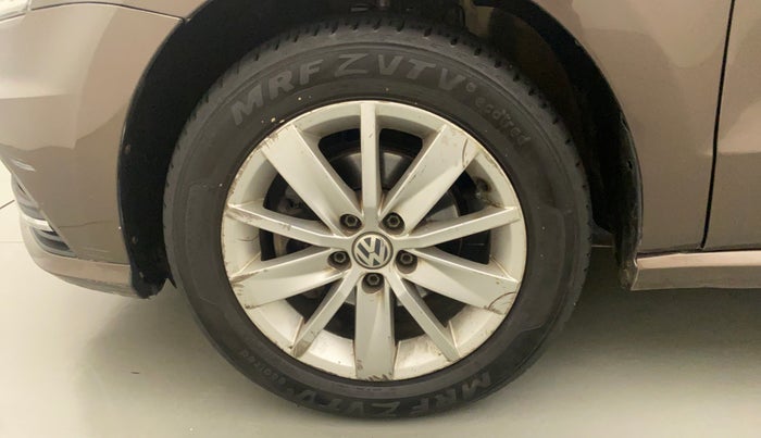 2017 Volkswagen Ameo HIGHLINE PLUS 1.5L AT 16 ALLOY, Diesel, Automatic, 1,02,724 km, Left Front Wheel