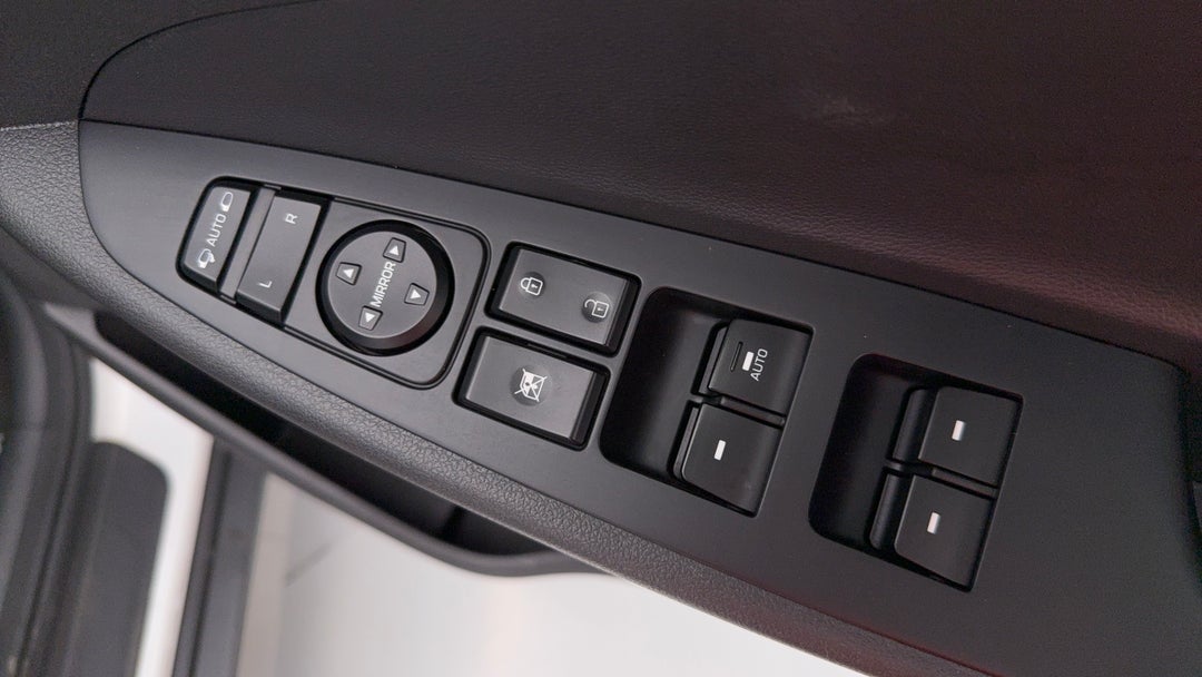 2018 Hyundai Tucson Active X (fwd), Automatic, 138926 km, Drivers Side Door Panel Controls