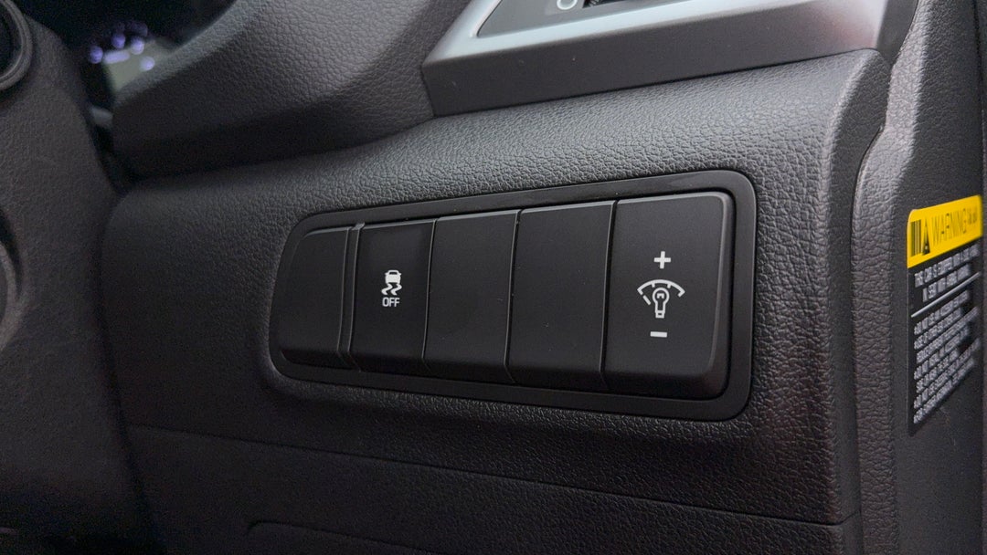 2018 Hyundai Tucson Active X (fwd), Automatic, 138926 km, Utility Switches/Buttons