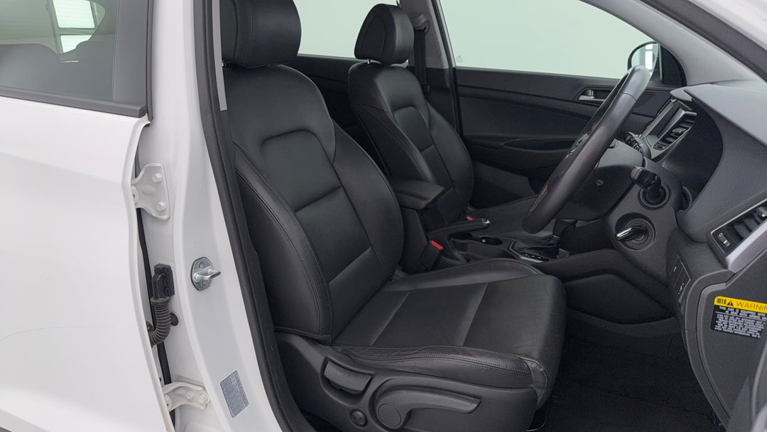 2018 Hyundai Tucson Active X (fwd), Automatic, 138926 km, Right Side Front Door Cabin View