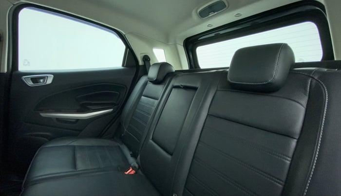 2018 Ford Ecosport 1.5 TDCI TITANIUM PLUS, Diesel, Manual, 34,998 km, Right Side Door Cabin View