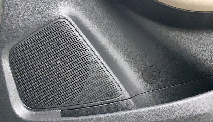 2016 Hyundai Elite i20 SPORTZ 1.2, Petrol, Manual, 80,267 km, Infotainment system - Rear speakers missing / not working