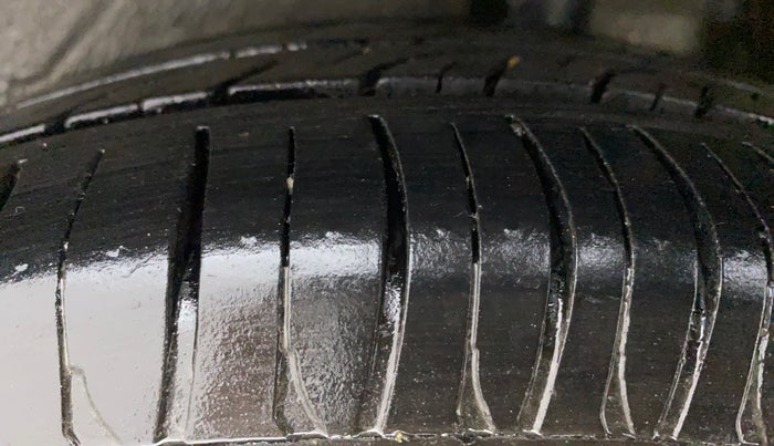2018 Maruti Celerio VXI CNG, CNG, Manual, 95,782 km, Left Rear Tyre Tread