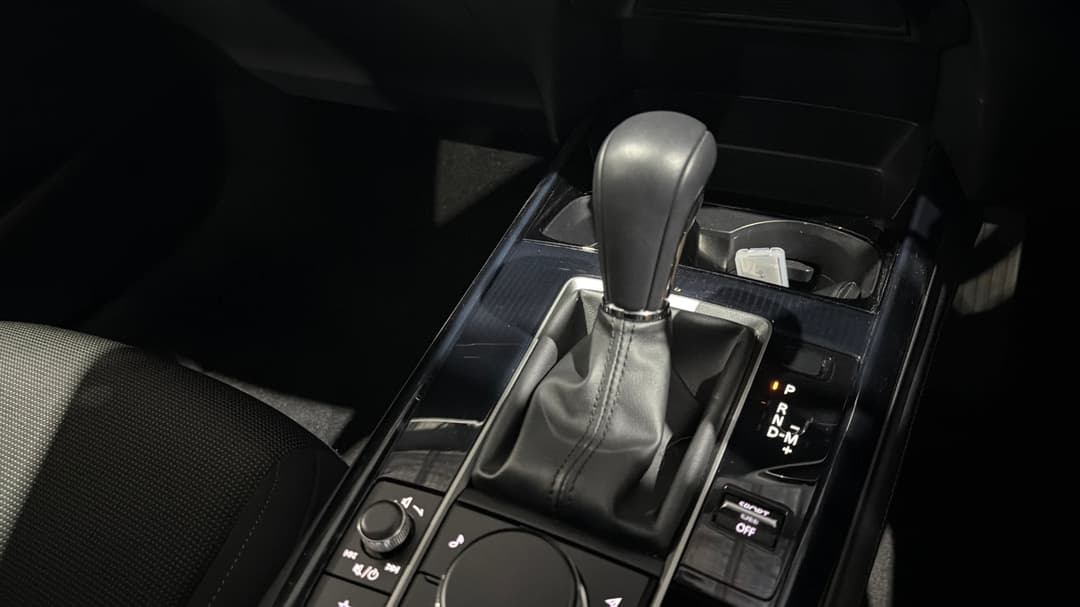 2026 Mazda CX-30 G20 Pure (FWD), Automatic, 13947 km, Gear Lever 