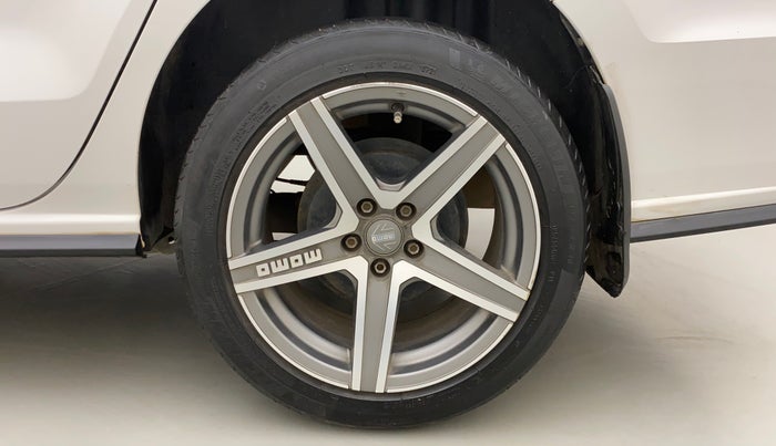 2020 Volkswagen Vento HIGHLINE 1.0L TSI AT, Petrol, Automatic, 36,633 km, Left Rear Wheel