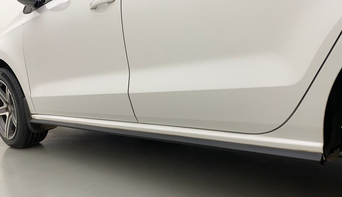 2020 Volkswagen Vento HIGHLINE 1.0L TSI AT, Petrol, Automatic, 36,633 km, Left running board - Cladding has minor damage
