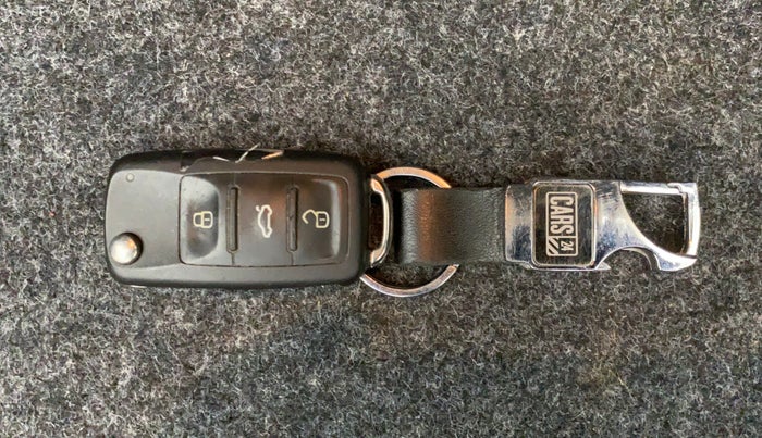 2020 Volkswagen Vento HIGHLINE 1.0L TSI AT, Petrol, Automatic, 36,633 km, Key Close Up