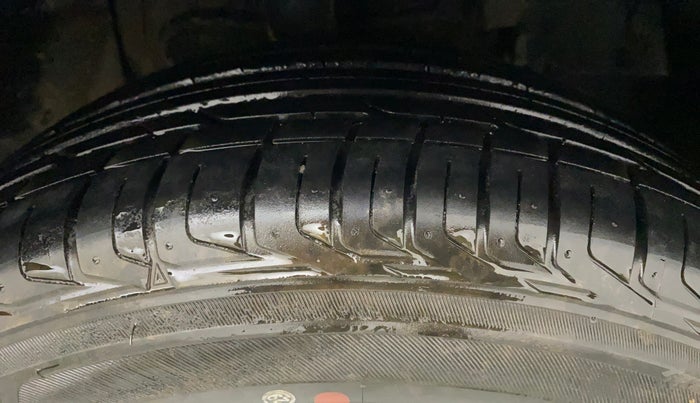2017 Tata NEXON XZ PLUS PETROL, Petrol, Manual, 27,584 km, Right Front Tyre Tread