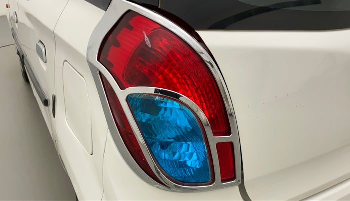 2016 Maruti Alto 800 LXI, Petrol, Manual, 67,999 km, Left tail light - Minor scratches