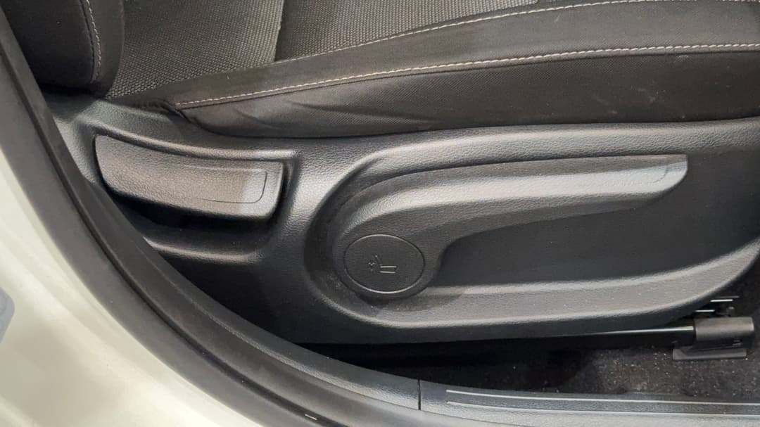 2024 Kia Cerato S, Automatic, 33235 km, Drivers Side Adjustment Panel