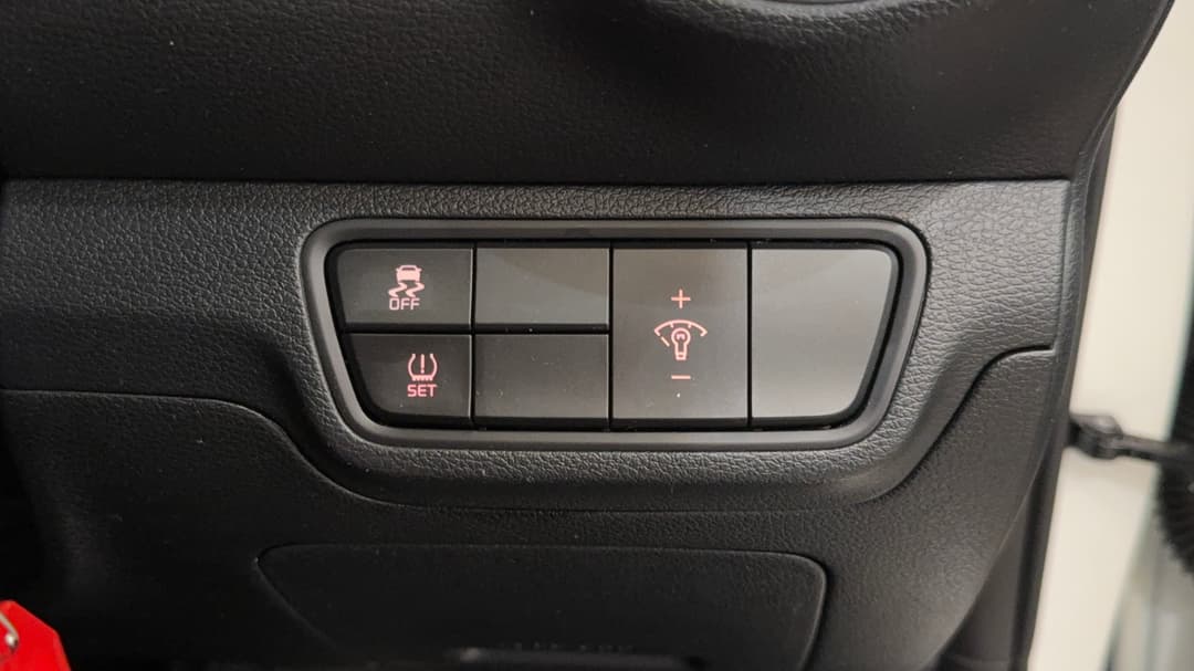 2024 Kia Cerato S, Automatic, 33235 km, Utility Switches/Buttons