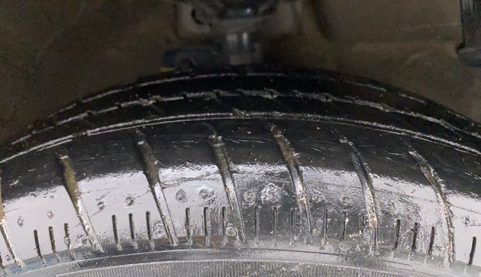 2016 Maruti Celerio ZXI AMT, Petrol, Automatic, 60,789 km, Right Front Tyre Tread