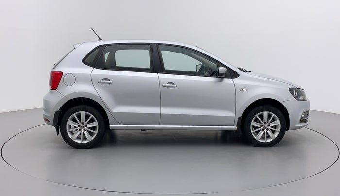 2014 Volkswagen Polo HIGHLINE1.2L, Petrol, Manual, 1,08,304 km, Right Side View