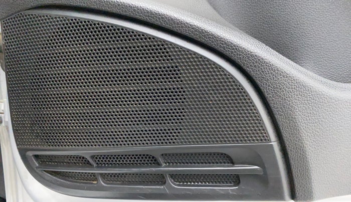 2014 Volkswagen Polo HIGHLINE1.2L, Petrol, Manual, 1,08,304 km, Speaker