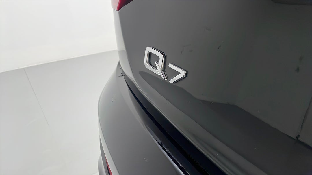 2014 Audi Q7 3.0 Tdi Quattro, Automatic, 114311 km, Badge (Boot Left Side)