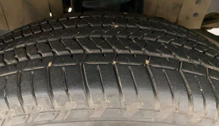 2019 Mahindra Scorpio S5, Diesel, Manual, 99,357 km, Left Front Tyre Tread