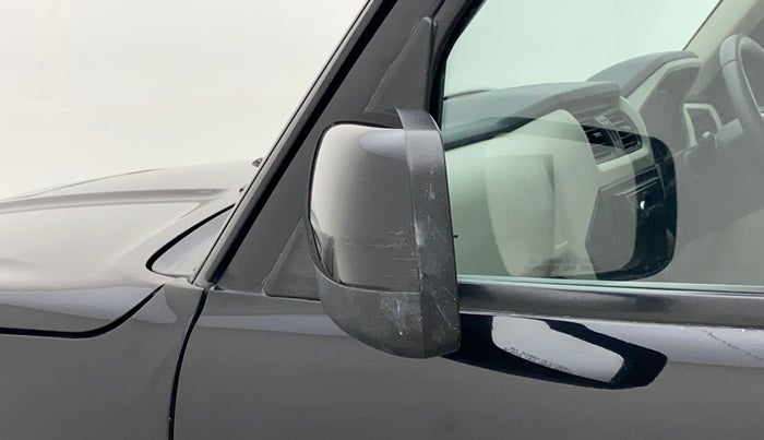 2019 Mahindra Scorpio S5, Diesel, Manual, 99,357 km, Left rear-view mirror - Cover has minor damage