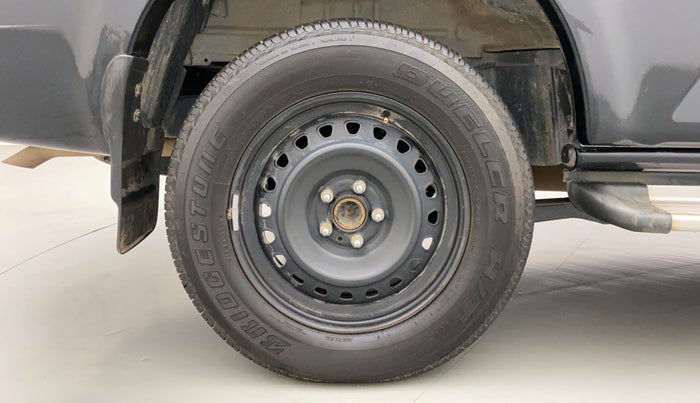2019 Mahindra Scorpio S5, Diesel, Manual, 99,357 km, Right Rear Wheel