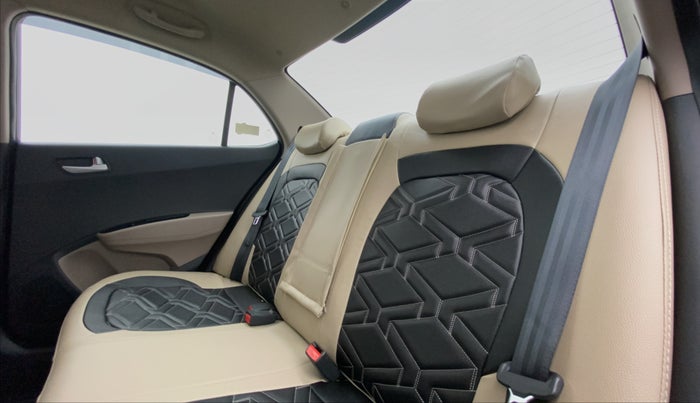 2017 Hyundai Xcent SX 1.2, Petrol, Manual, 14,602 km, Right Side Rear Door Cabin