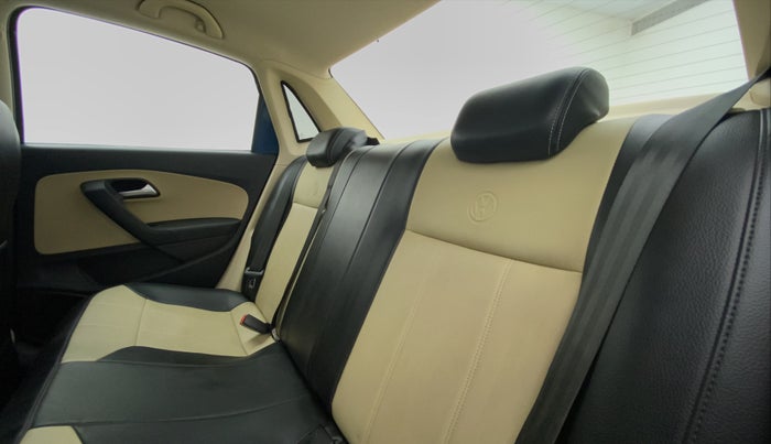 2017 Volkswagen Ameo HIGHLINE 1.2, Petrol, Manual, 30,407 km, Right Side Rear Door Cabin