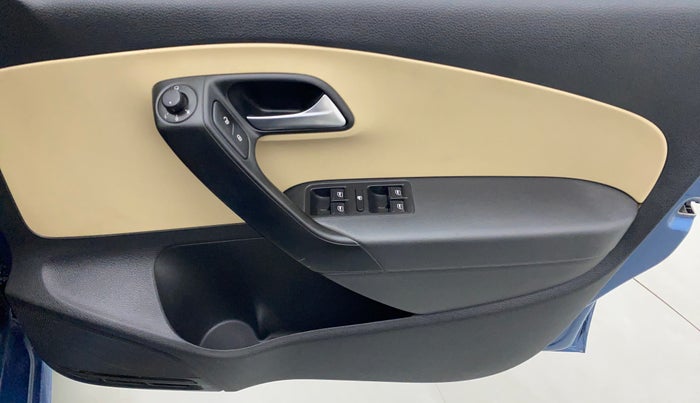 2017 Volkswagen Ameo HIGHLINE 1.2, Petrol, Manual, 30,407 km, Driver Side Door Panels Control
