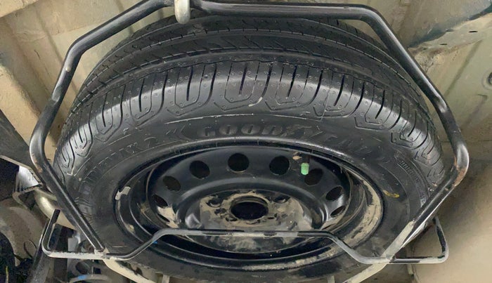 2019 Maruti XL6 ALPHA SHVS  MT, Petrol, Manual, 23,118 km, Spare Tyre