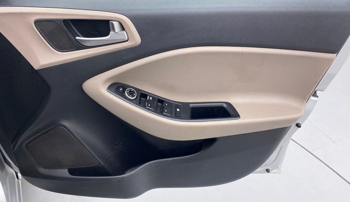 2014 Hyundai Elite i20 ASTA 1.2, CNG, Manual, 77,482 km, Driver Side Door Panels Control