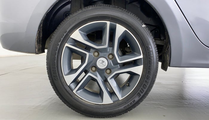 2018 Tata TIGOR Revotron XZA 1.2, Petrol, Automatic, 29,135 km, Right Rear Wheel