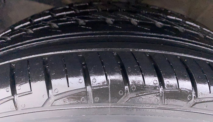 2016 Honda Jazz 1.2 S MT, Petrol, Manual, 47,175 km, Left Front Tyre Tread