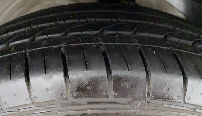 2019 MG HECTOR SMART DIESEL, Diesel, Manual, 12,999 km, Right Front Tyre Tread