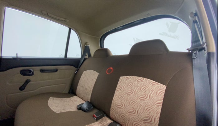 2014 Hyundai Santro Xing GLS, Petrol, Manual, 44,196 km, Right Side Rear Door Cabin