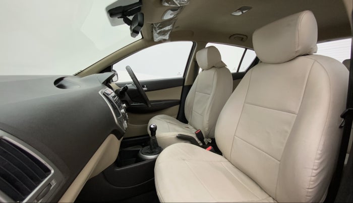 2013 Hyundai i20 SPORTZ 1.2, Petrol, Manual, 53,373 km, Right Side Front Door Cabin