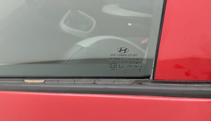 2018 Hyundai Grand i10 SPORTZ AT 1.2 KAPPA VTVT, Petrol, Automatic, 52,383 km, Front passenger door - Weather strip has minor damage