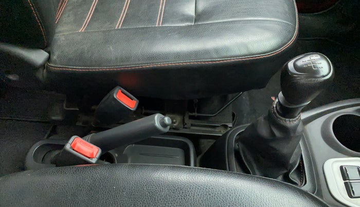 2017 Datsun Redi Go LIMITED EDITION, Petrol, Manual, 27,246 km, Gear Lever