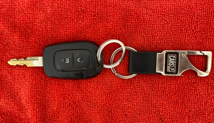 2017 Datsun Redi Go LIMITED EDITION, Petrol, Manual, 27,246 km, Key Close-up