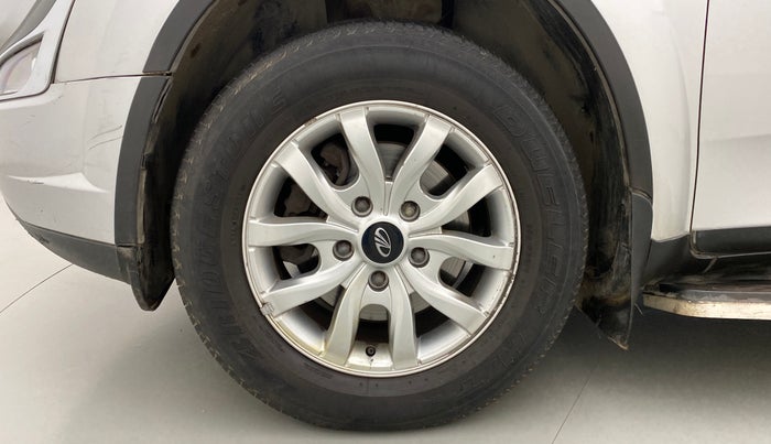 2016 Mahindra XUV500 W10, Diesel, Manual, 62,946 km, Left Front Wheel