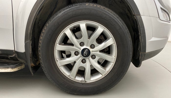 2016 Mahindra XUV500 W10, Diesel, Manual, 62,946 km, Right Front Wheel