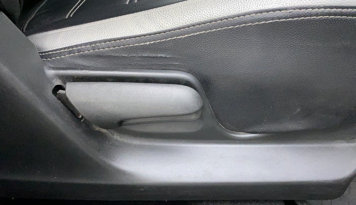 2015 Maruti Swift VDI, Diesel, Manual, 31,994 km, Driver Side Adjustment Panel