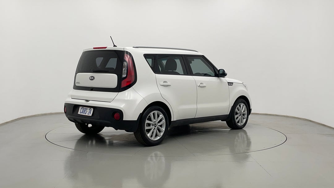 Right Back Diagonal (45- Degree) View