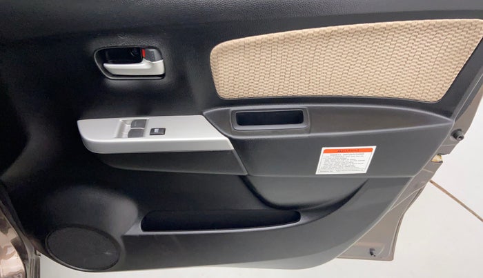 2018 Maruti Wagon R 1.0 LXI CNG, CNG, Manual, 6,251 km, Driver Side Door Panels Control