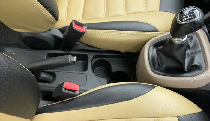 2015 Hyundai Xcent S 1.2 OPT, Petrol, Manual, 35,092 km, Gear Lever