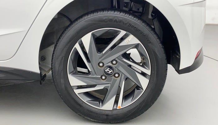 2022 Hyundai NEW I20 ASTA 1.2 MT, Petrol, Manual, 3,198 km, Left Rear Wheel