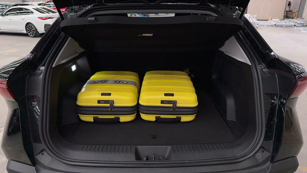 2024 Chery Omoda 5 Bx (basic Version), Automatic, 36012 km, Boot Inside View with Luggage