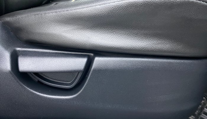 2020 Hyundai NEW SANTRO SPORTZ 1.1, Petrol, Manual, 5,263 km, Driver Side Adjustment Panel