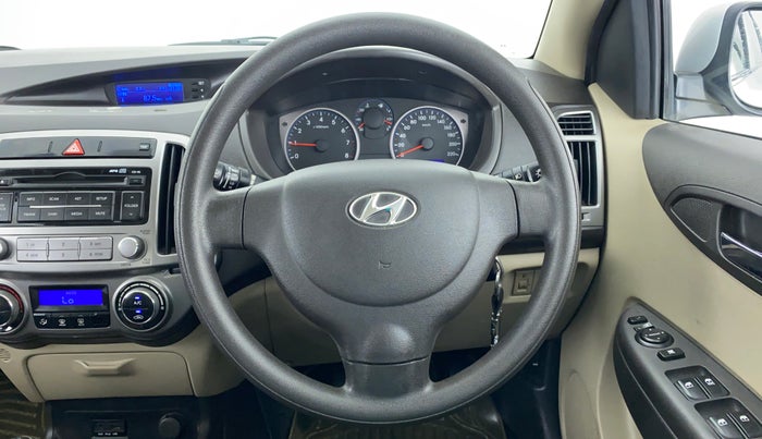 2013 Hyundai i20 MAGNA O 1.2, Petrol, Manual, 31,336 km, Steering Wheel Close Up