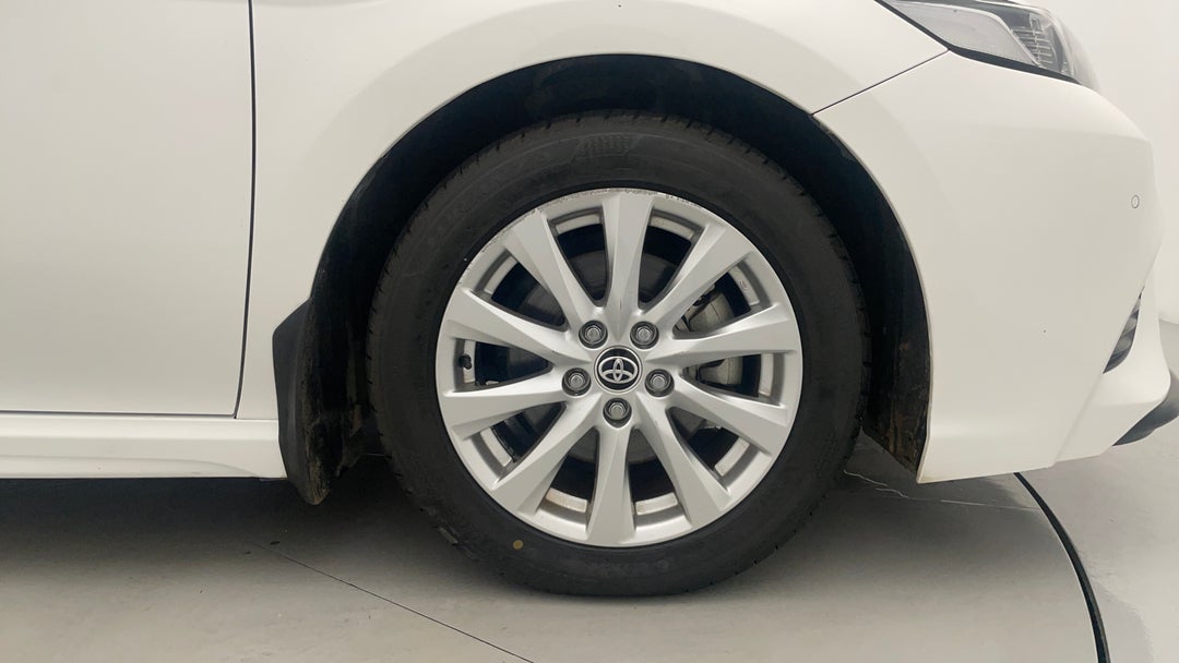 2020 Toyota Camry Ascent Sport Hybrid, Automatic, 90346 km, Right Front Wheel