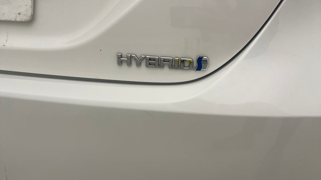 2020 Toyota Camry Ascent Sport Hybrid, Automatic, 90346 km, Badge (Boot Right Side)