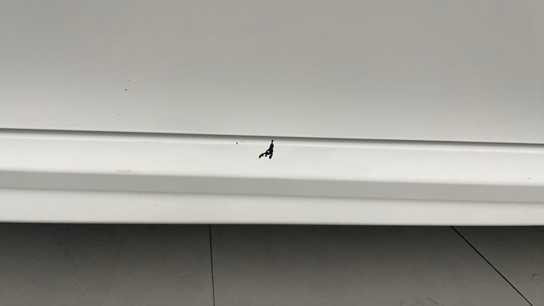 2020 Toyota Camry Ascent Sport Hybrid, Automatic, 90346 km, Door Sills Front RHS Chip